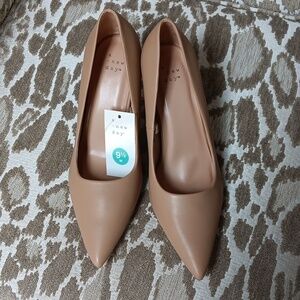 a new day nude stiletto heels ✨ sz 9.5 W